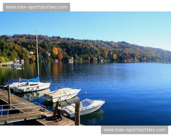 温哥华vs.蒙特利尔：海滨风情与历史韵味，哪座加拿大城市更让你心动？